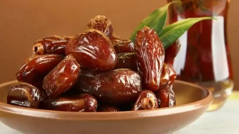 تصویر 1 از قیمت خرمای کبکاب خشک + خرید باور نکردنی